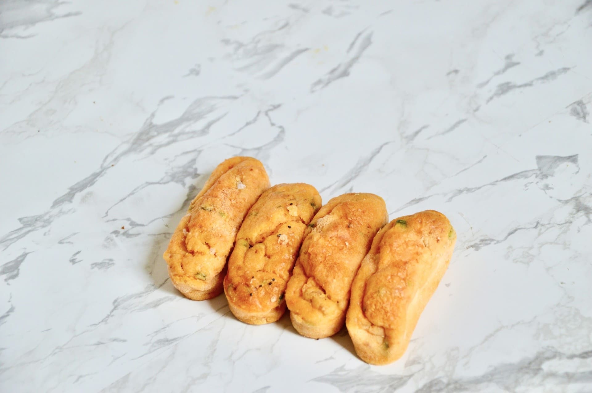 Vegan Hartig Cakejes met tomaat en olijf